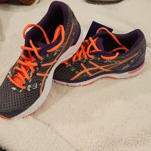 ASICS Women's Purple and Orange Athletic Shoes Sz 8.5 Brand NEW with Tags
